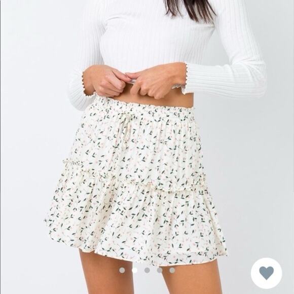 Princess Polly Floral Mini Skirt Size 2 - Picture 1 of 7